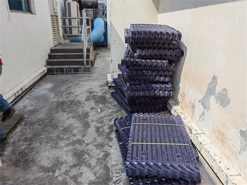 冷卻塔廠家：冷卻塔運行中出水溫度過高怎么辦?(晉城冷